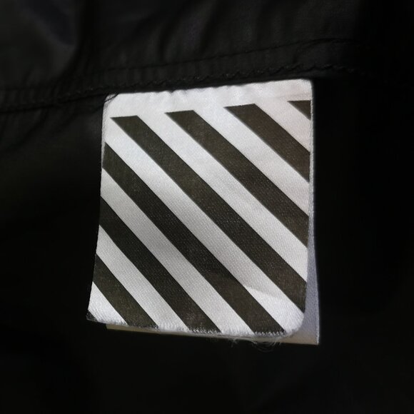 OFF-WHITE 2015 Fall/Winter Formal - Authentic - Picture 15 of 16